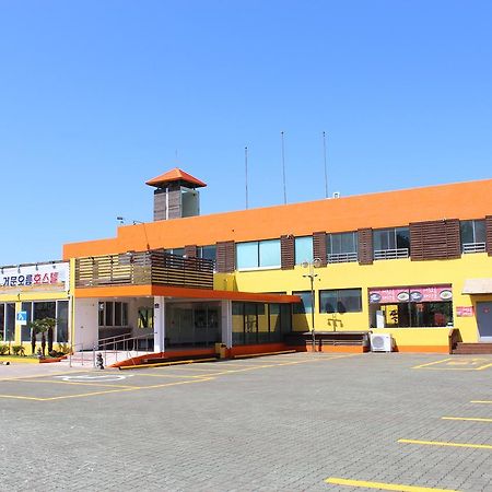 Geomunoreum Hostel Jeju Exteriör bild