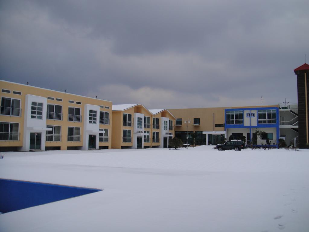Geomunoreum Hostel Jeju Exteriör bild