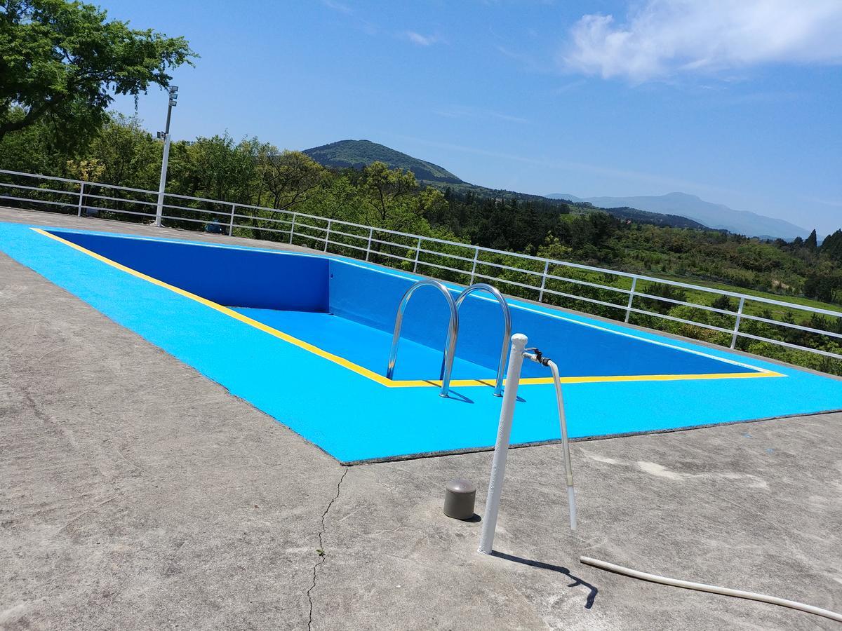 Geomunoreum Hostel Jeju Exteriör bild