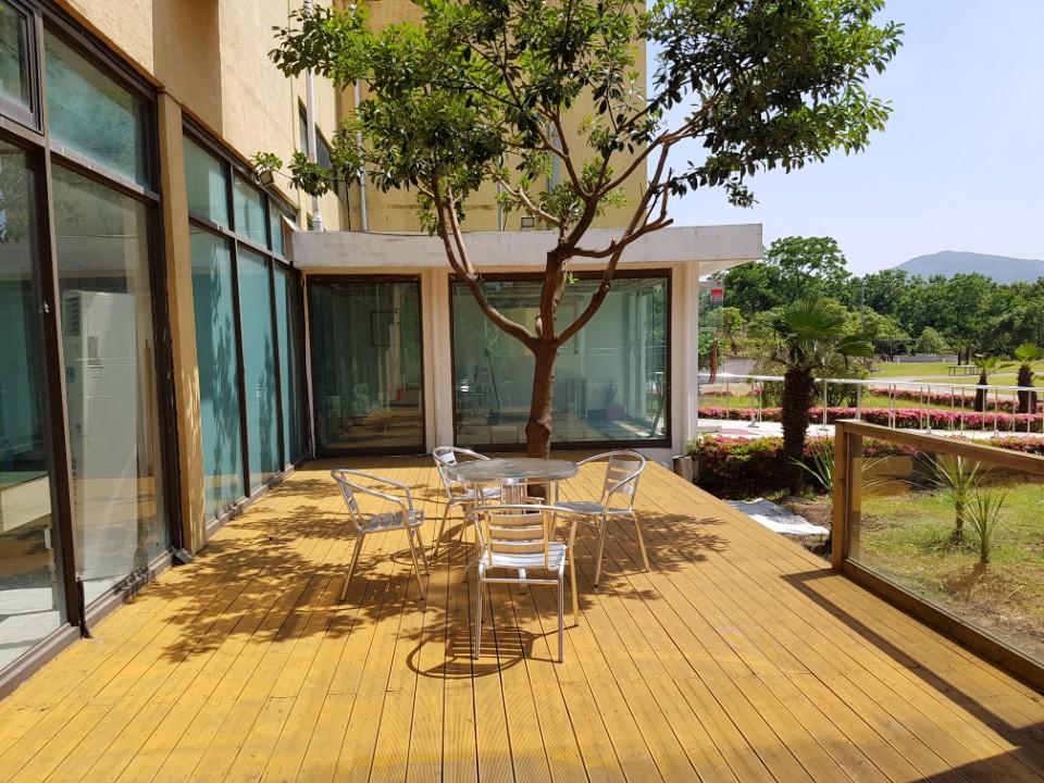 Geomunoreum Hostel Jeju Exteriör bild
